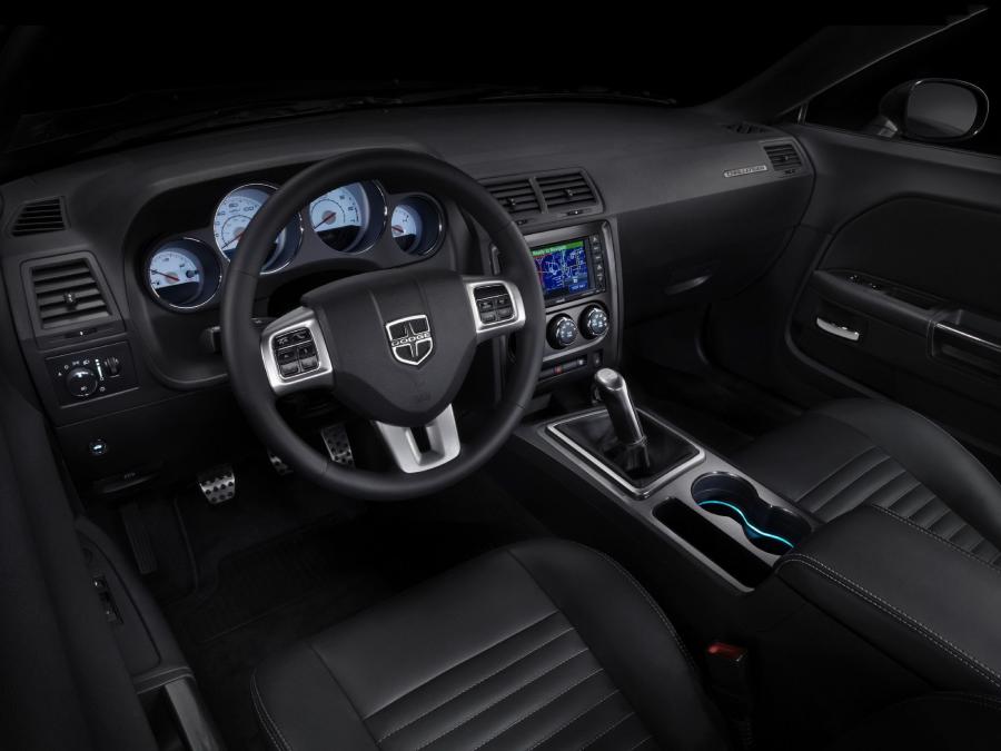  Dodge Challenger R/T 2010 года  (фото 15 из 18)